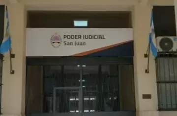 Tres jubilados fueron detenidos y acusados de prostituir y abusar a una adolescente