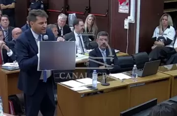 El fiscal mostró una foto impactante en el juicio por la muerte de Diego Maradona