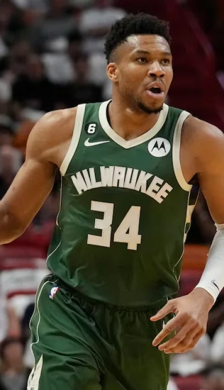 Los Bucks y un partido clave para esta noche