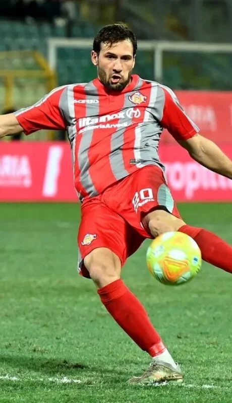 Franco Vázquez suspendido por 10 fechas