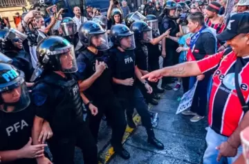 En la marcha de jubilados, el Gobierno penará a quienes corten el tránsito