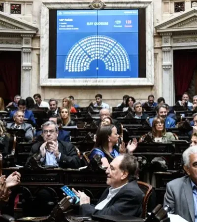 El primer emplazamiento, a las comisiones de Asuntos Constitucionales, de Justicia y de Finanzas, fue aprobado por 146 votos.