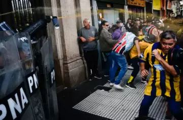 Gran despliegue policial frente al Congreso, antes de la marcha de los jubilados