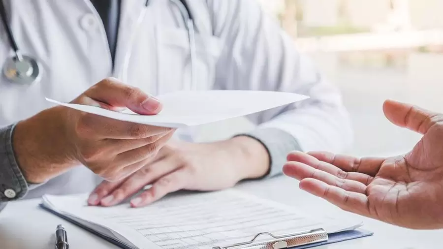 Los médicos son especialistas en mala caligrafía.