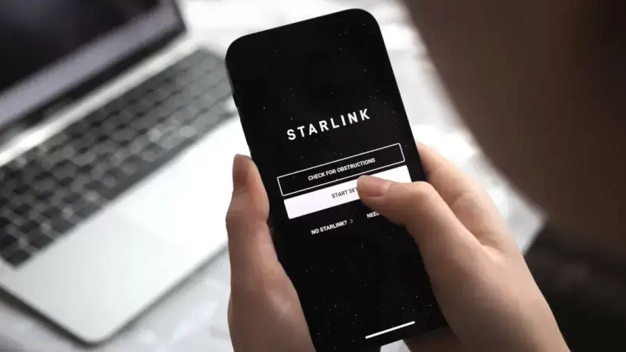 No es necesario apretar nada: el teléfono se conecta automáticamente con Starlink.