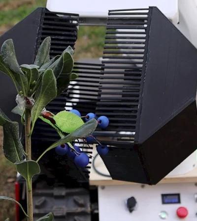 El robot es desarrollado por investigadores de Ingeniería de la Universidad Católica de Chile.