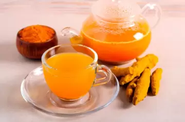 ¿Cómo hacer un té de cúrcuma para aliviar el dolor inflamatorio?