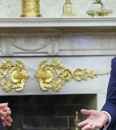 El líder político de la OTAN visitó a Trump y quedó atrapado en medio de declaraciones incómodas del republicano.