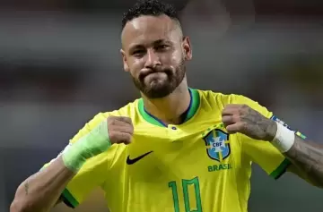 Por la lesión y por ir al Carnaval de Río, Brasil dio de baja a Neymar