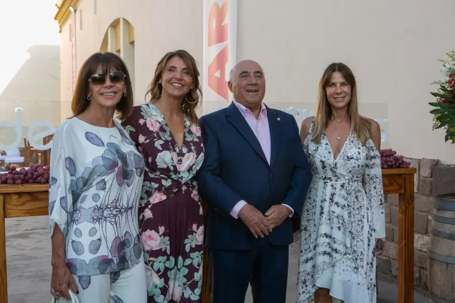 claudia, emilio junto con karen reichardt