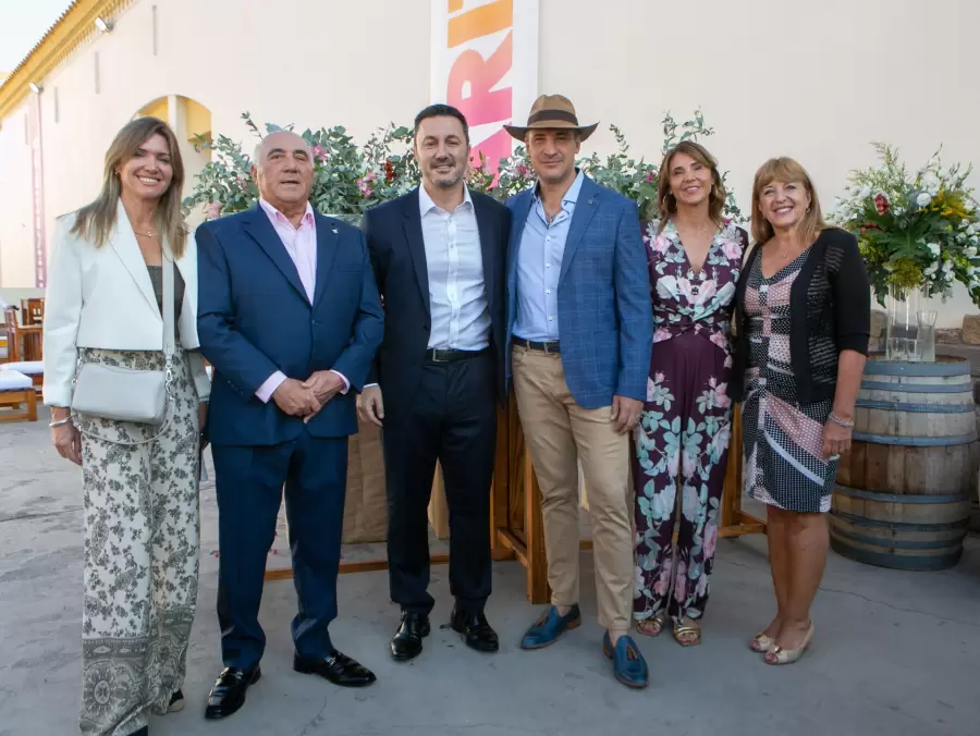 Griselda Petri, Emilio Magnaghi, Luis Petri, Jorge Magnaghi, Claudia Magnaghi y Patricia Giméñez