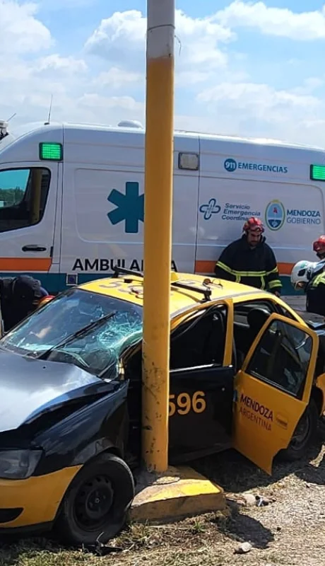 Los daños en uno de los vehículos fueron importantes Foto: gentileza
