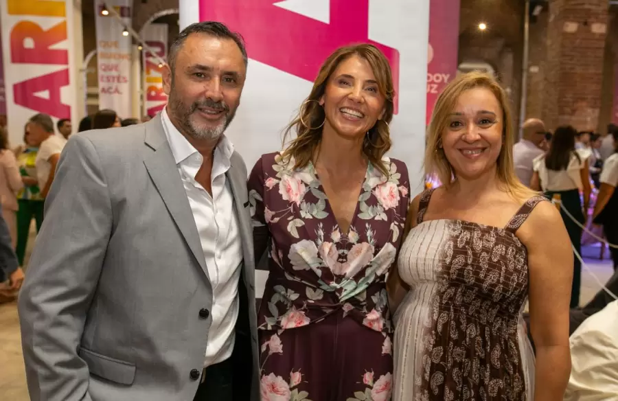 Chino Yacopini junto a Marcela Godoy y Claudia Magnaghi