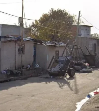 En este barrio de Gregorio de Laferrere ocurrió el asesinato de la joven mujer. (Foto: Crónica)