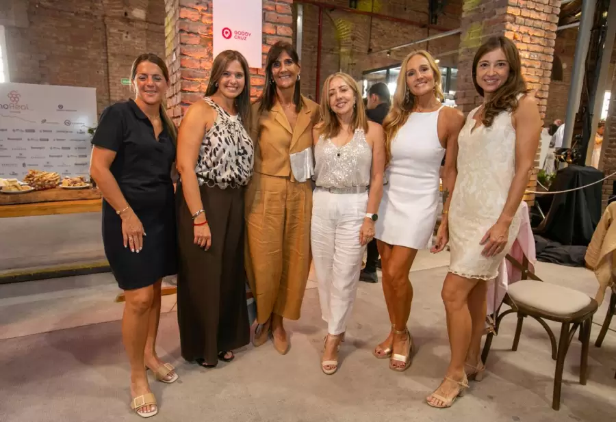 Marita Brescia, Adriana Martínez, Silvina Fortuny también estuvieron presente en el Desayuno Real 2025