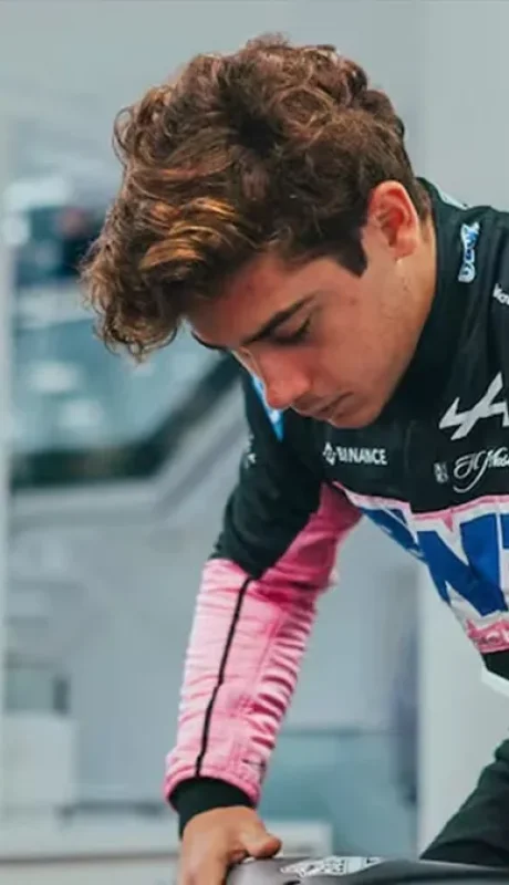 Colapinto subiendo a su Alpine