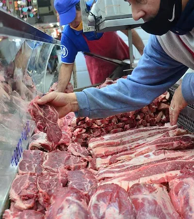 Carne en el mostrador