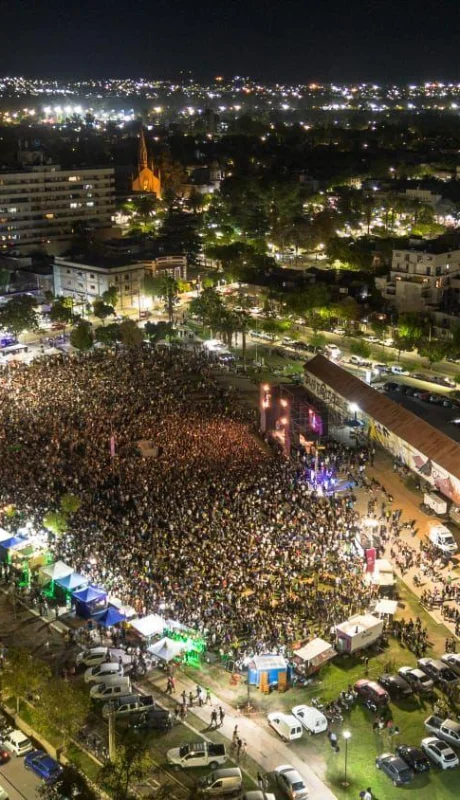 El predio Menotti Pescarmona en Godoy Cruz albergó 20 mil personas/