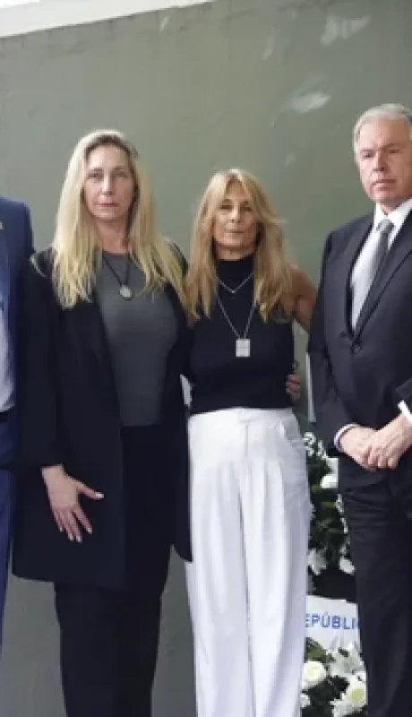 Funcionarios del Gobierno Nacional asistieron al acto de reclamo /