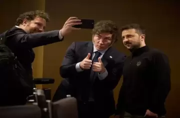 Zelenski se solidarizó con Bahía Blanca y le pidió apoyo político a Milei