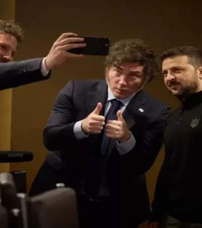 Zelenski le ofreció su apoyo a su par argentino, pero también le pidió una mano en Política Exterior.