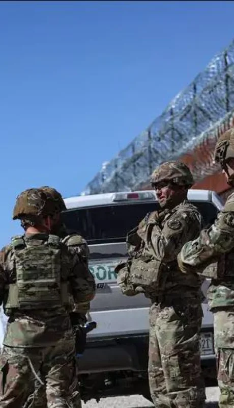 Parate a la controvertida decisión de Trump sobre quienes pueden integrar las fuerzas armadas más grandes del mundo.