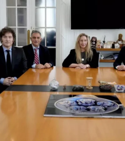 Milei reunió a su mesa política para anunciar el inicio de acuerdo con Santilli y Ritondo en la provincia de Buenos Aires.