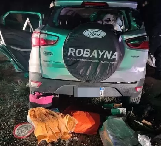 La camioneta en la que viajaban madre e hijos. Gentileza: Osvaldo Valle