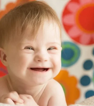 Aunque las personas con síndrome de Down pueden tener complicaciones, la salud de muchos de estos niños no tiene por qué ser distinta a la del resto.