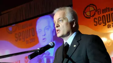 "Se podrá utilizar la versión digital a la hora de conducir, y se podrá renovar esa misma licencia vía web" (F. Pons)