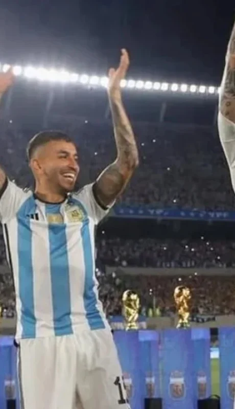 Leo cede la 10 por un par de partidos