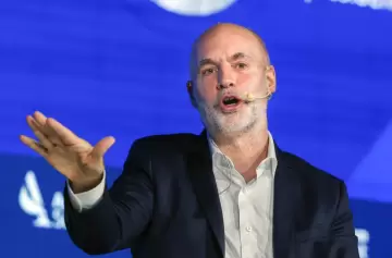 Horacio Rodríguez Larreta inscribió su candidatura porteña con aval de dos partidos