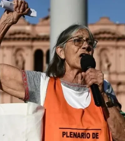 Nora Biaggio integra el Frente de Jubilados y es participante activa de las marchas de los miércoles. (Archivo web)