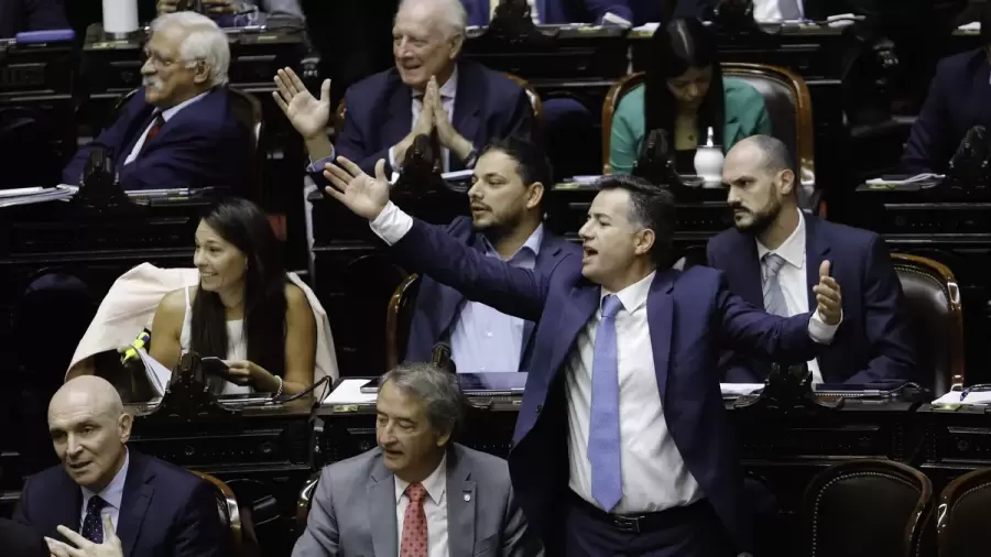 "Ordenar los números es provechoso para los sectores productivos, para la generación de empleos y para las industrias" (G. Chumpitaz)