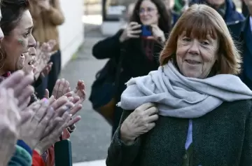 Gisèle Pelicot, la sobreviviente de violaciones masivas, publica sus memorias