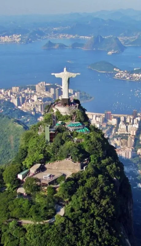 Turismo dolarizado: Miami vs. Brasil, la batalla por la Semana Santa argentina