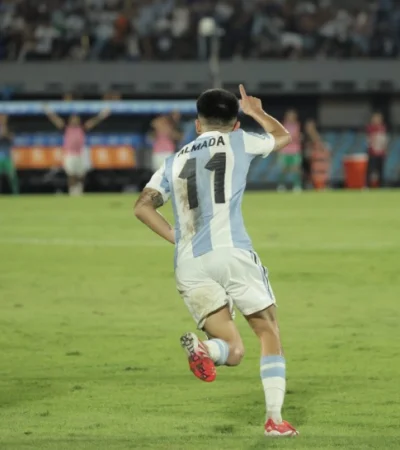 Argentina le ganó a Uruguay con un golazo de Almada.
