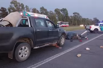 Horrible destino de cuatro jóvenes en un extraño incidente vial: ¿culpa de quién?