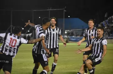 Gimnasia y Esgrima de Mendoza juega en el Parque ante Colón de Santa Fe