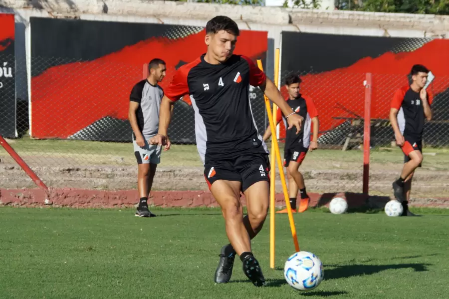 El deportivo Maipú juega esta tarde, en Santiago del Estero ante Güemes, por una nueva fecha de la Primera Nacional