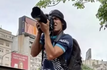 El fotógrafo herido en la marcha de jubilados escribió su nombre y recordó a su abuelo