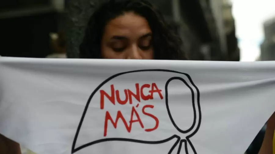 Nunca más, pañuelo, 24 de marzo, día de la memoria, madres de plaza de mayo