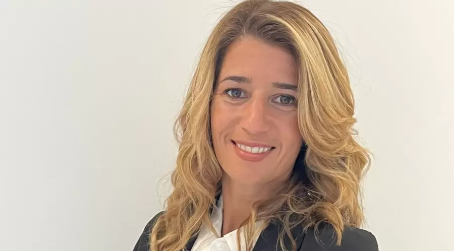 Mgt. Yanina Lojo, licenciada en Comercio Exterior.