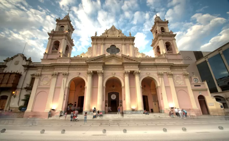 La tradicional Basílica de Salta