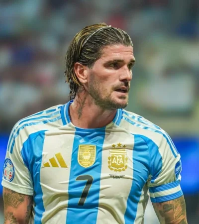 De Paul sería titular este martes.