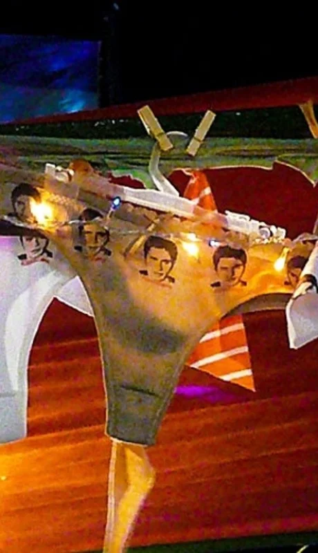 ¡Insólito! Kicillof gasta $25 millones en bombachas para Bahía Blanca