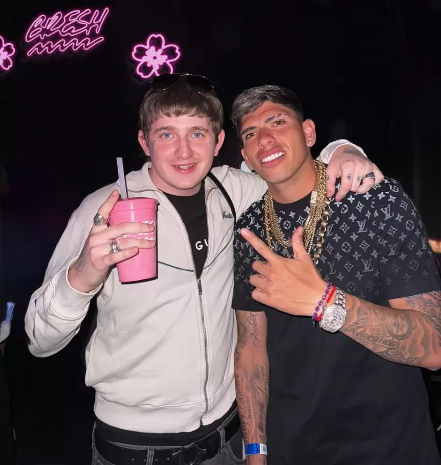 Carlos Palacios con Dillom en la Fiesta Bresh de Chile.