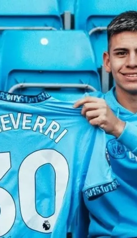 Echeverri, por el momento, no tiene minutos en el City