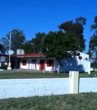 Escuela albergue Conrado Nalé Roxlo Nº 1211.