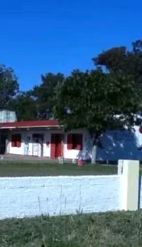 Escuela albergue Conrado Nalé Roxlo Nº 1211.